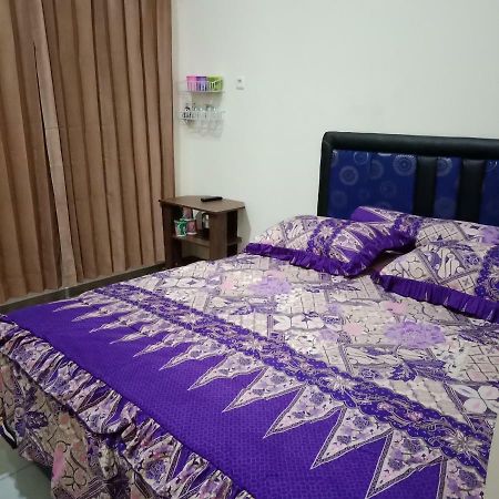 Midi Homestay Бату Екстериор снимка
