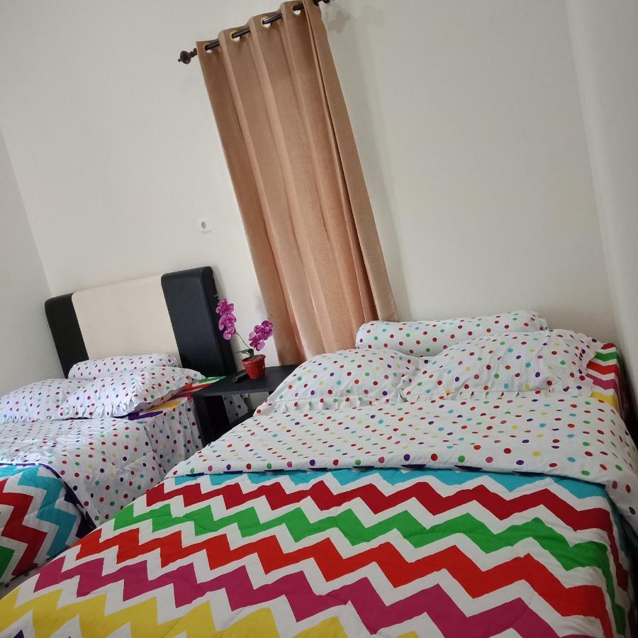 Midi Homestay Бату Екстериор снимка