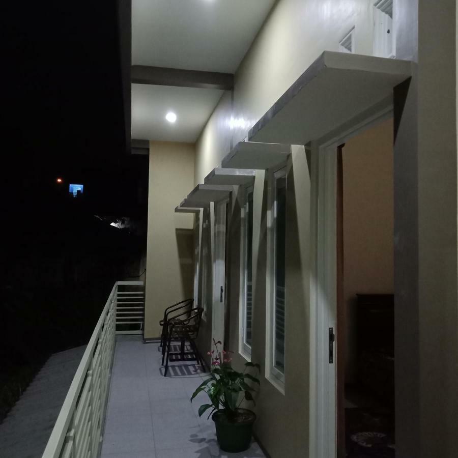 Midi Homestay Бату Екстериор снимка